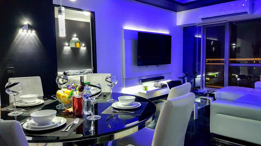 Modern Luxury Lower Penthouse Unit Manille Extérieur photo